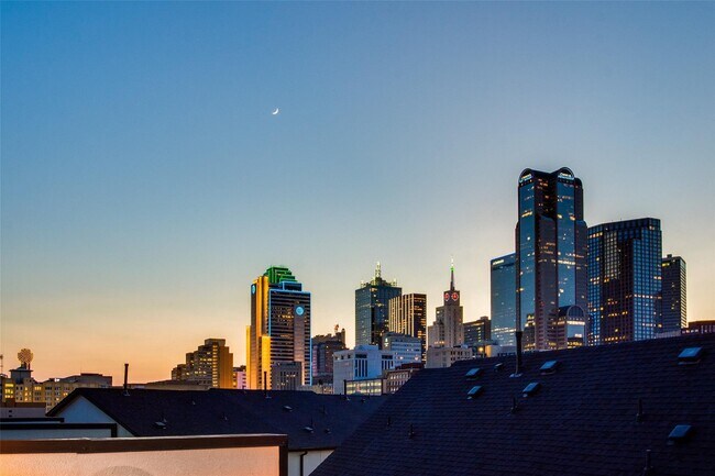 Foto del edificio - 2135 Marilla St