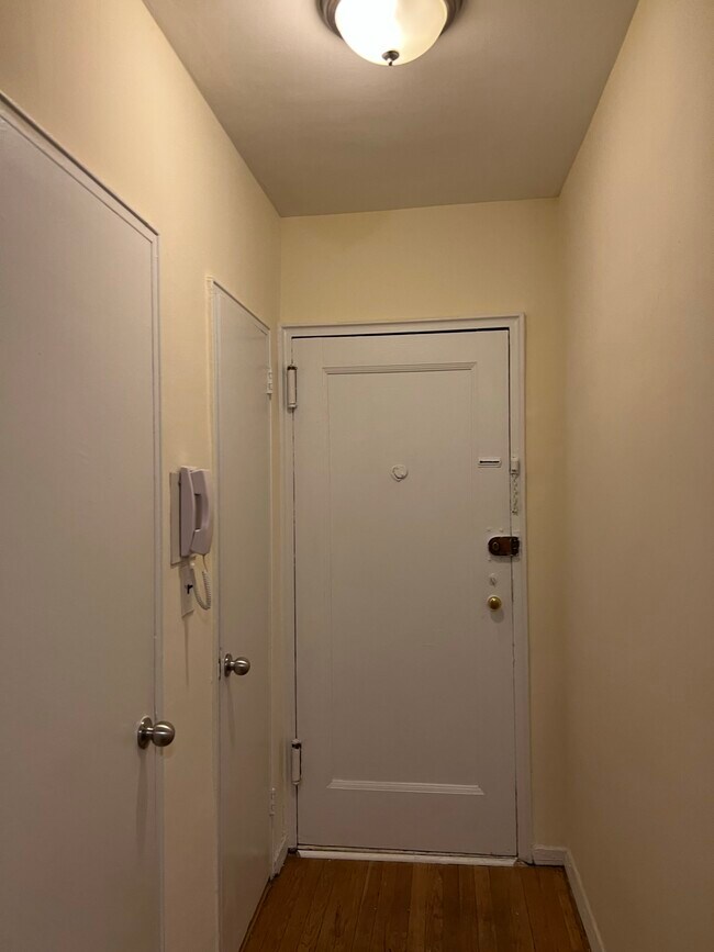 Foto del edificio - 3635 Johnson Ave