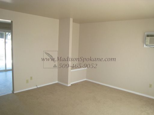 Building Photo - 3607 E 33rd Ave