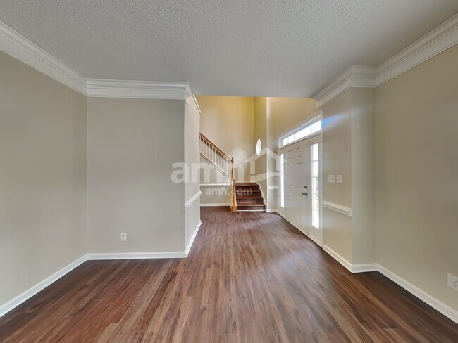 Foto del edificio - 16029 Hollingbourne Road