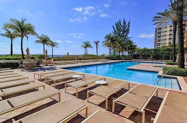 Building Photo - 2080 S Ocean Dr
