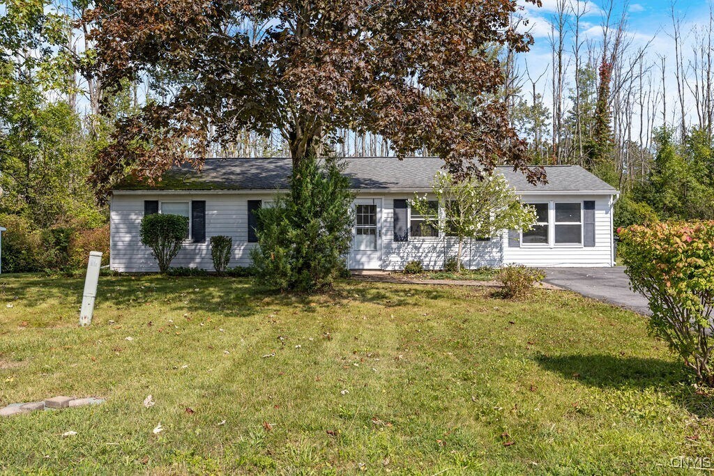 Foto principal - 8839 English Rd