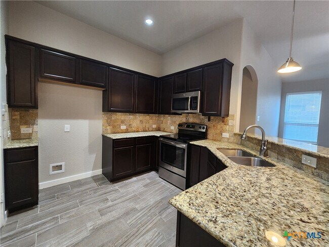 Foto del edificio - 1135 Creekside Orchard
