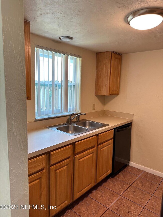 Building Photo - 56 Masters Dr