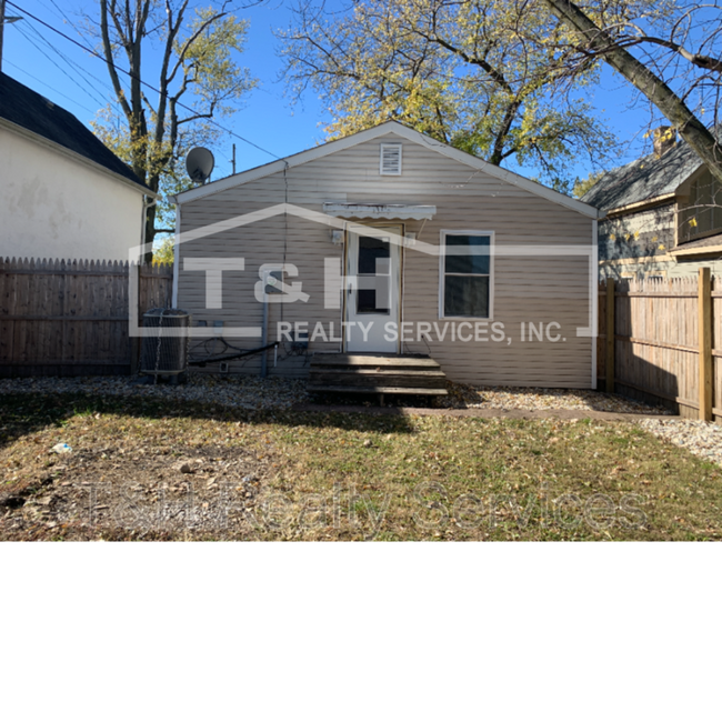 Foto del edificio - 1641 Churchman Ave