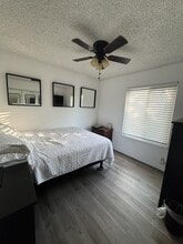 Building Photo - 266 N Rock River Dr