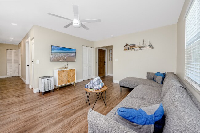 Foto del edificio - 3026 Hillsdale Ave