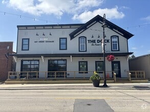 Building Photo - 11116 Front St