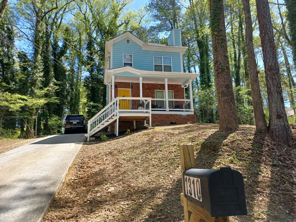 Primary Photo - 1310 Willow Trl SW