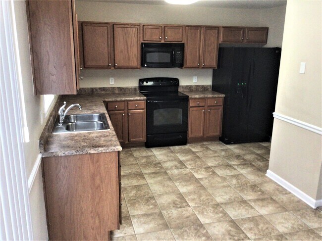 Foto del edificio - 4030 Tarrant Trace Cir