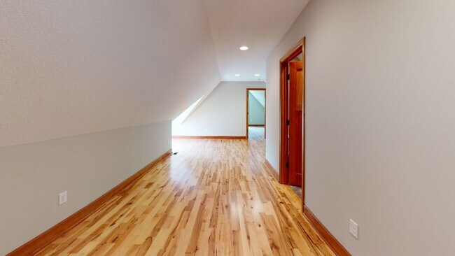 Foto del edificio - 1018 16th Ave SE