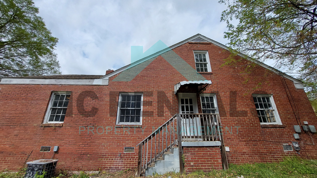 Building Photo - 601 Chestnut Dr