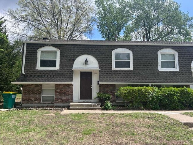Building Photo - 10705 W 90th Terrace