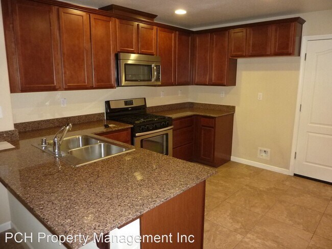 Building Photo - 3 br, 2.5 bath House - 6098 Camden Circle