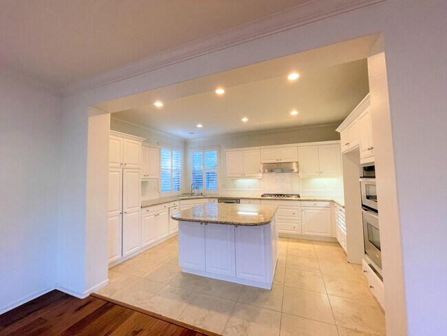 Foto del edificio - 34 Gables