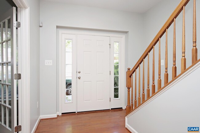Building Photo - 910 Bing Ln