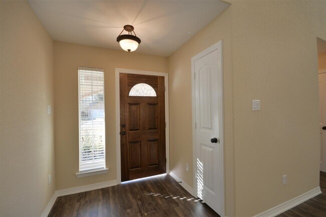 Building Photo - 3615 Kennington Ct