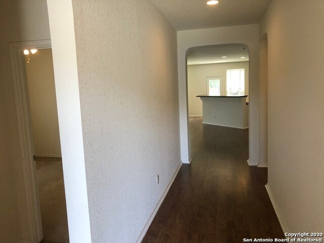 Building Photo - 117 Lone Star