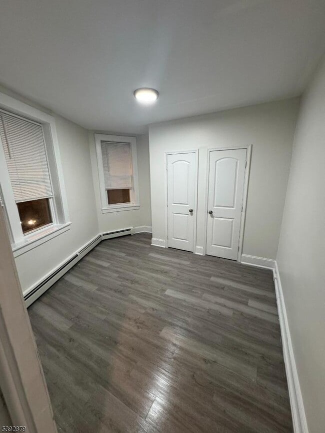 Building Photo - 1109 Main St Building Photo - 1109 Main St