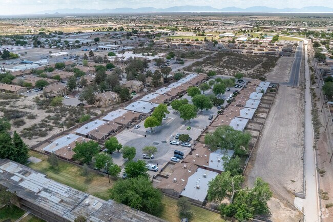 Los Arcos y Starlight Court - Los Arcos and Starlight Court