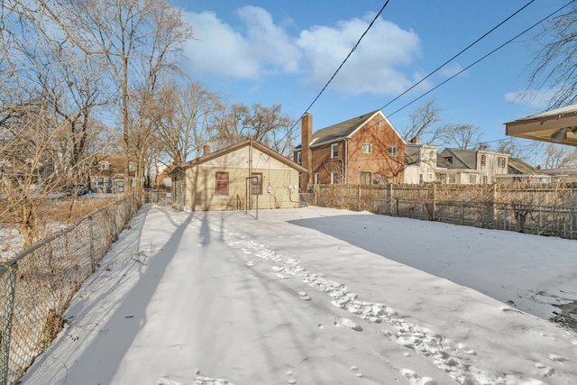 Foto del edificio - 14745 Princeton Ave