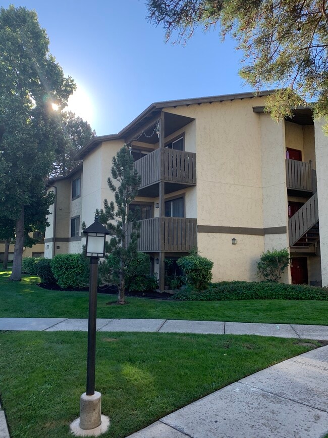 Elmwood Apts Apartments in Salt Lake City, UT