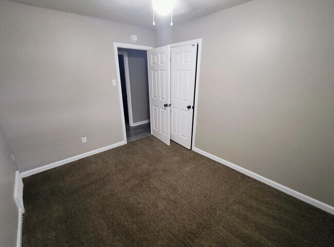 Building Photo - 4959 Shayne Ln