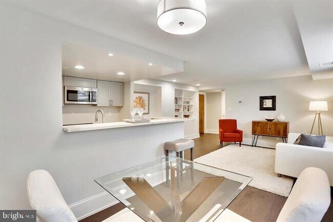 Foto del edificio - 2129 Florida Ave NW