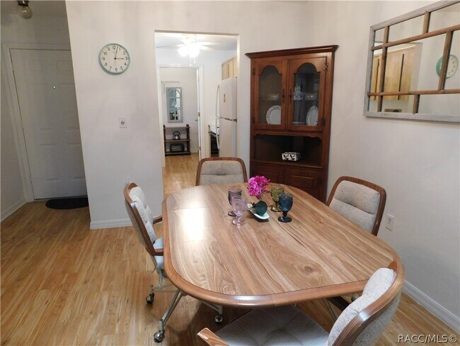 Foto del edificio - 741 E Hartford St