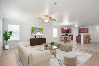 Building Photo - 532 Stirrup Bar Dr