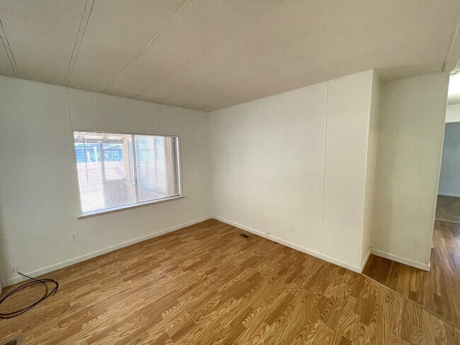 Foto del edificio - 9390 Lott Rd