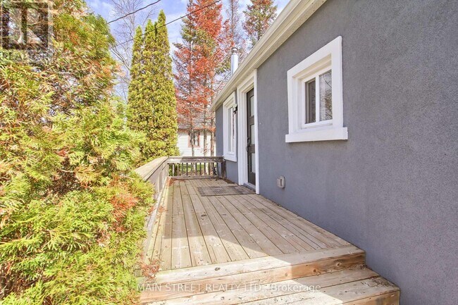 Photo du bâtiment - 127 Woodfield Dr