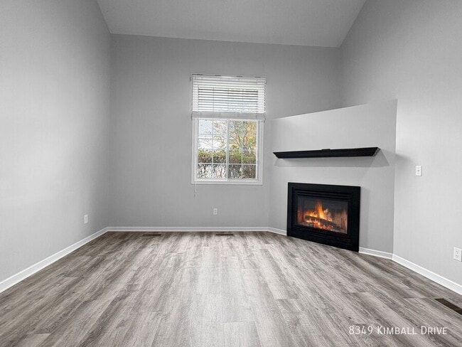Foto del edificio - 8349 Kimball Dr