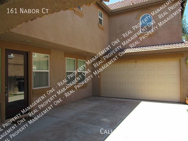 Foto del edificio - Gorgeous 4 Bed, 3.5 Bath in Perfect Tracy ...