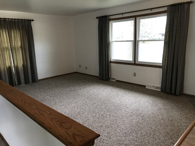 living room - 2309 4 Mile Rd