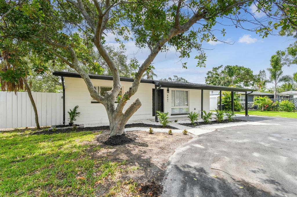 Foto principal - 4461 Shore Acres Blvd NE