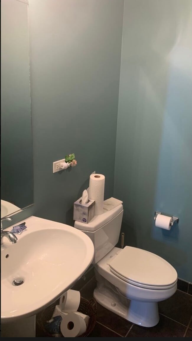 Bathroom #2 - 1720 S Michigan Ave