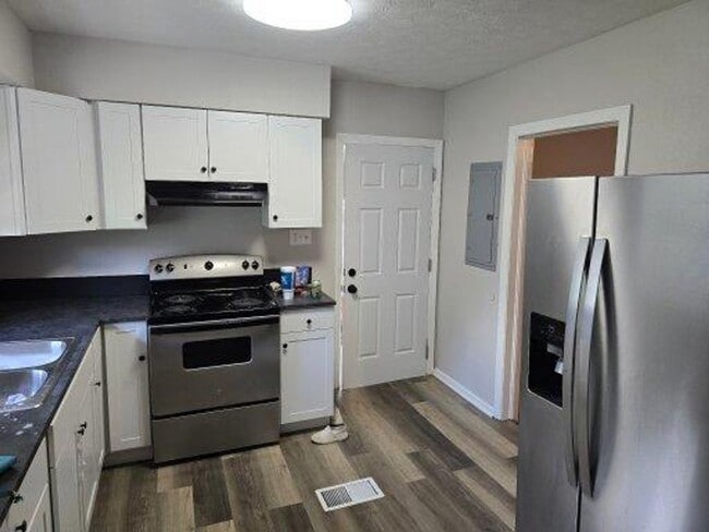 Building Photo - 3bedroom/2bathroom Available to rent
