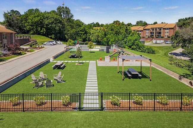 Social Yard - Boulder Creek Apartments