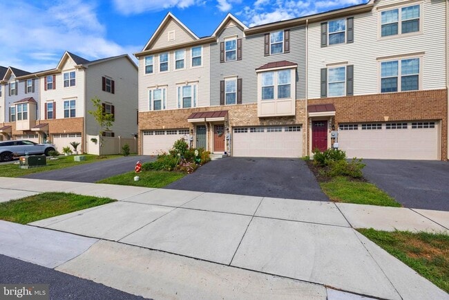 Building Photo - 7232 Bodkin Wy