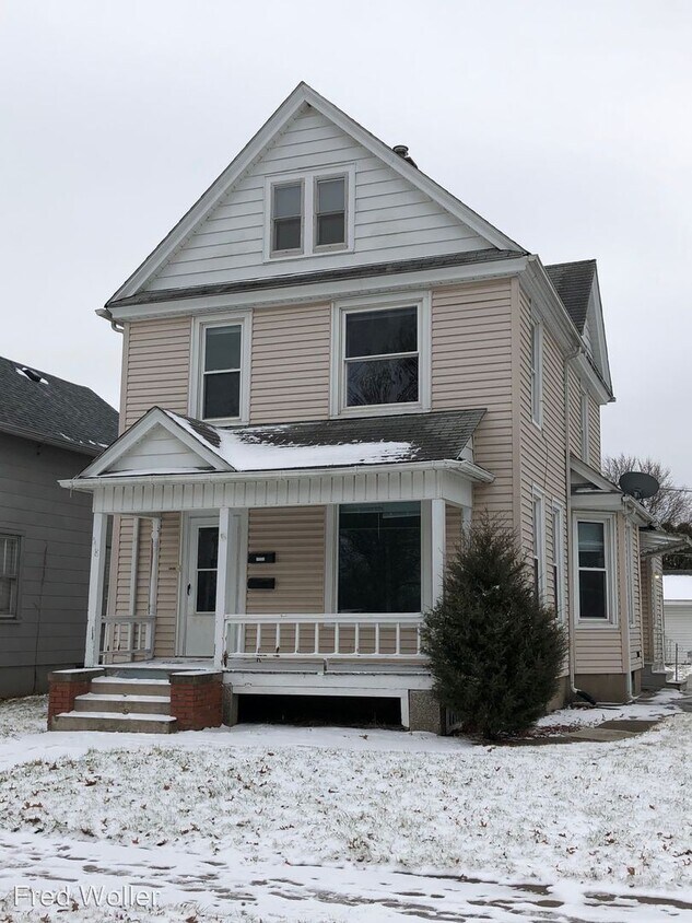 Primary Photo - 518 15th Ave