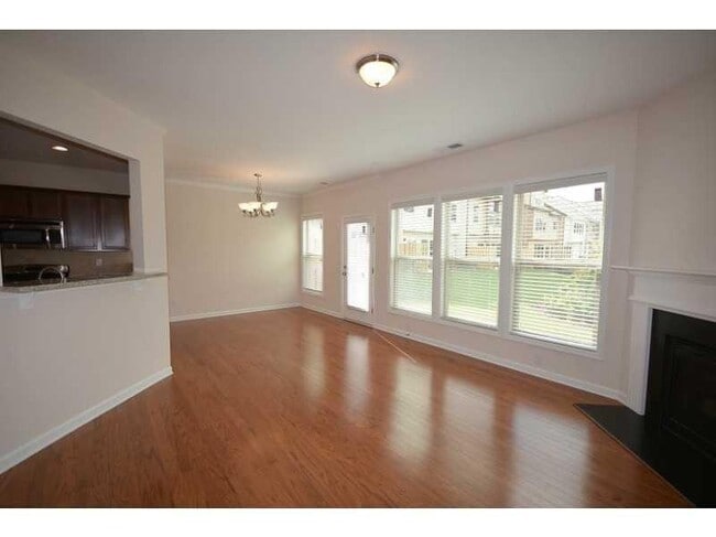 Foto del edificio - 3390 New Fawn Ln