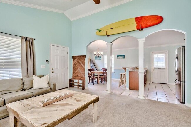 Foto del edificio - PRICE DROP!! Great 3-bedroom Florida cottage located in the heart of the Town of Santa Rosa