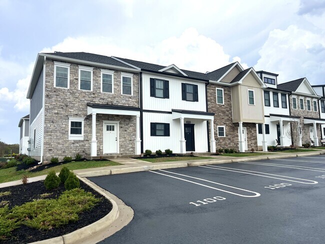 Foto del edificio - 556 Leesville Rd