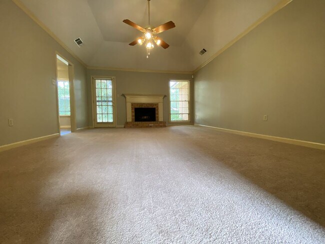 Building Photo - 3 BEDROOM 2 BATHROOM MEMPHIS RENTAL HOME