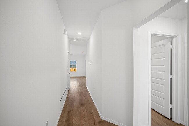 Foto del edificio - 2123 W 30th Pl