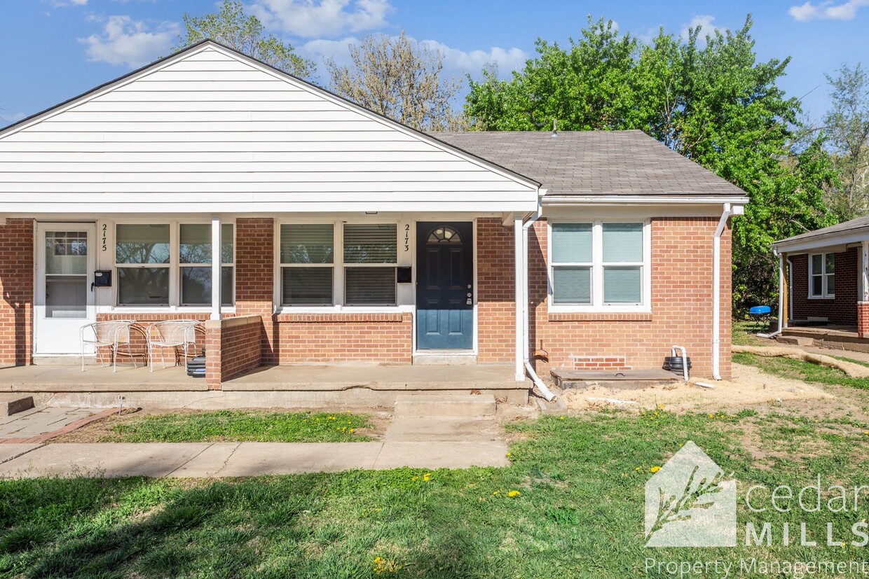 Foto principal - SE Wichita Duplex with Basement!