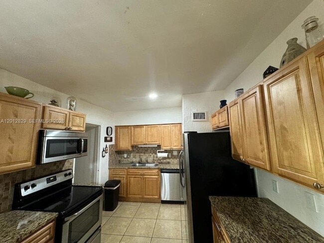 Photo - 965 NE 146th St House