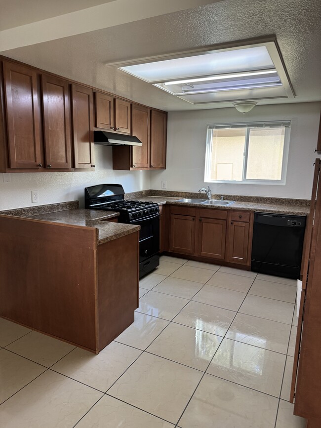 Building Photo - 39071 Agua Vis