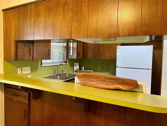 Building Photo - 3503 Dolphin Dr